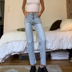 Free People 100% cotton soft light blue straight leg jeans!